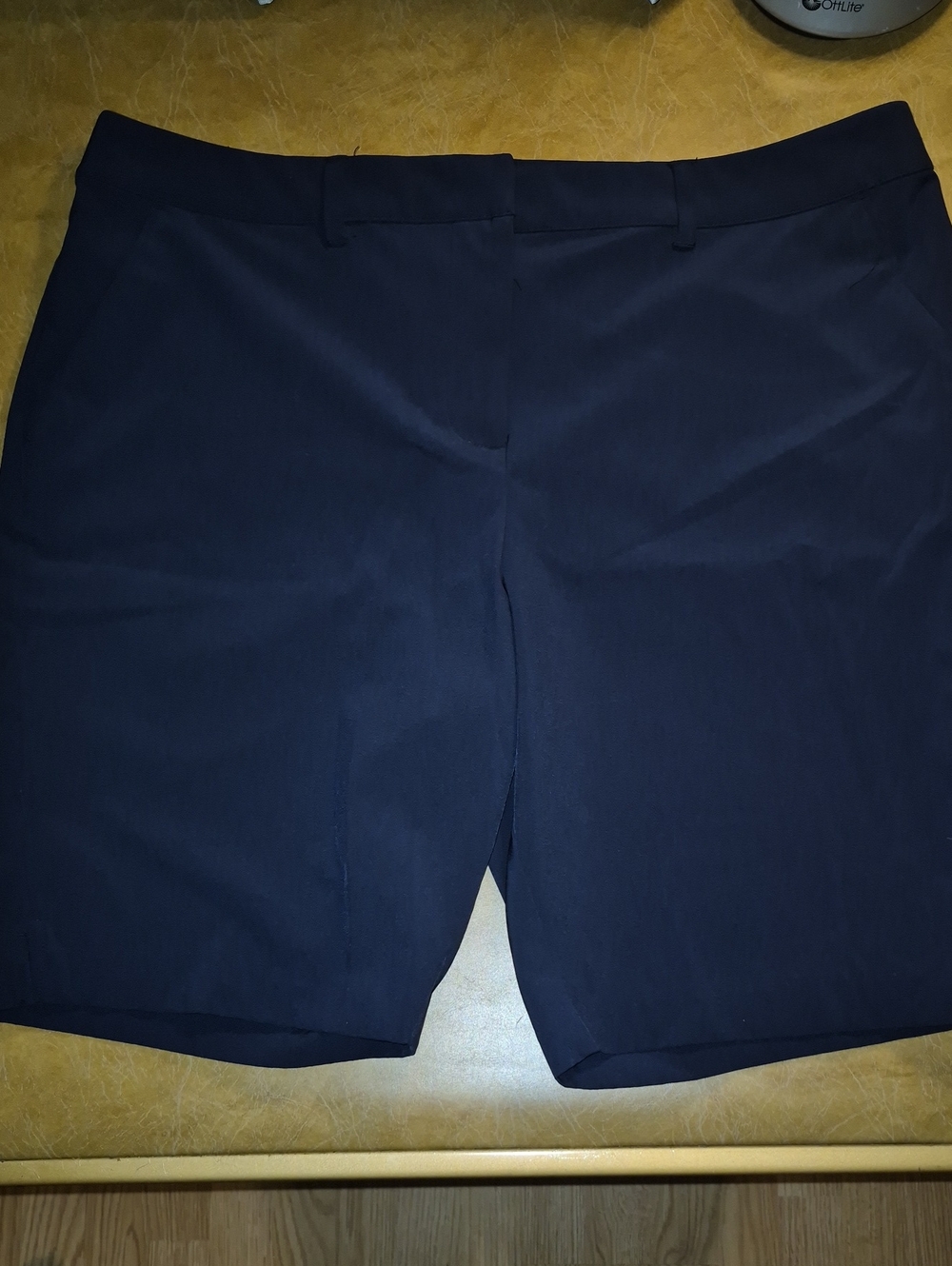 Women’s Greg Norman Navy Golf Shorts..size 12..like New